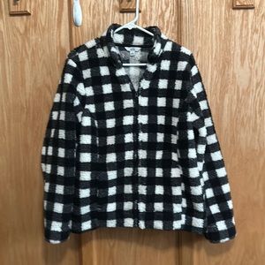 Croft and Barrow woman’s Buffalo plaid fleece jacket. Size large. Stretchy.